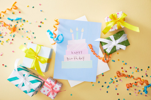 Our automated birthday eCards show your organization's staff and customers you care.